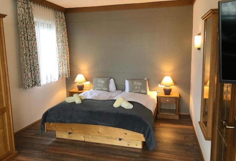 اتاق خانوادگی, Magali S, Bed & Breakfast   Inclusive Summer Card
