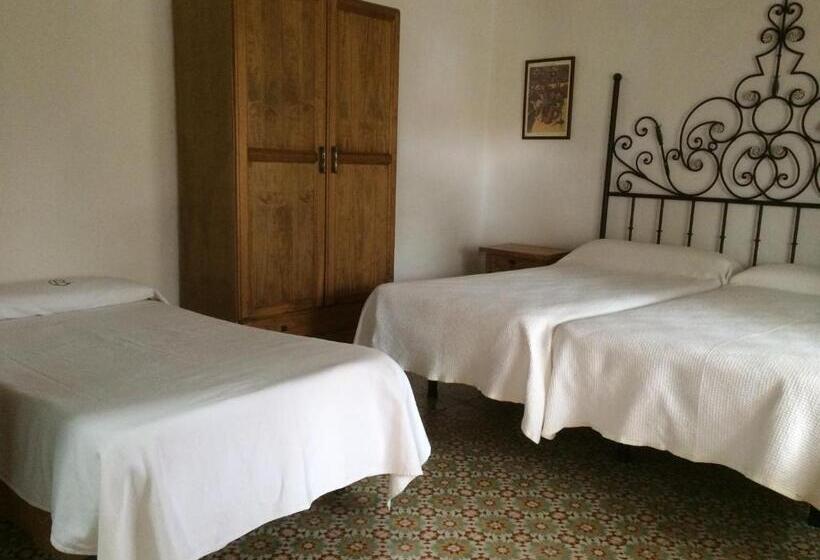 اتاق استاندارد سه نفره, Cortijo Los Monteros
