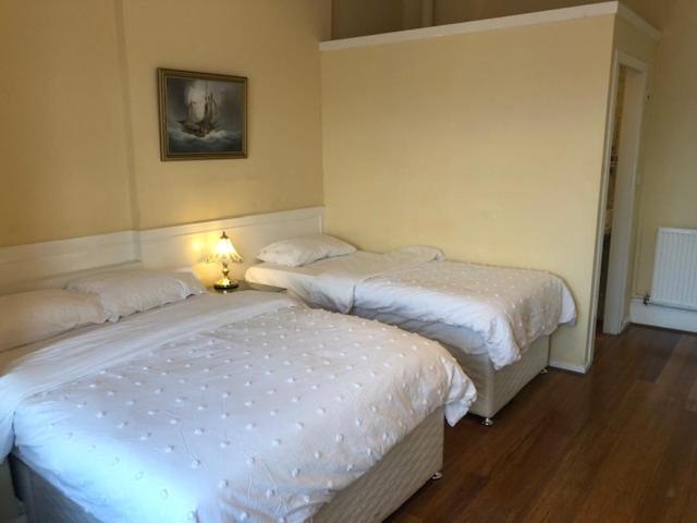 اتاق خانوادگی, Drumorne Guest House