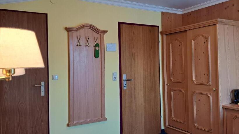 اتاق استاندارد یک تخته با بالکن, Gästehaus Steger