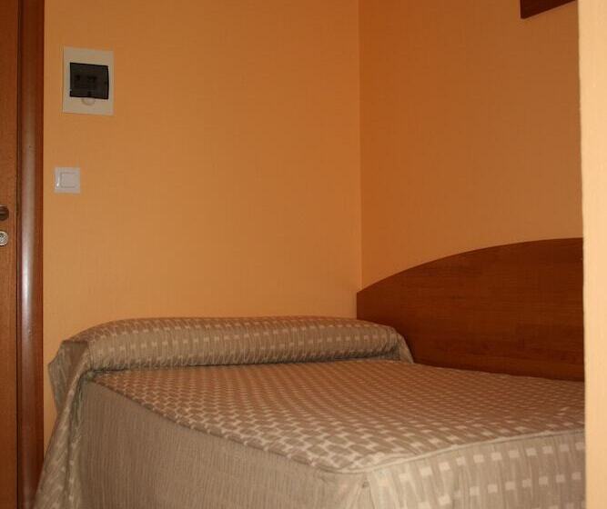اتاق استاندارد یک نفره, Hostal Pereiriña