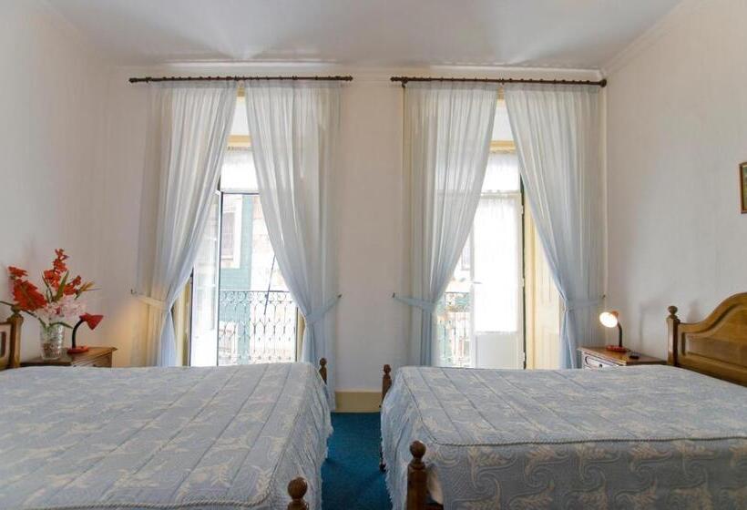 اتاق خانوادگی, Residencial Geres