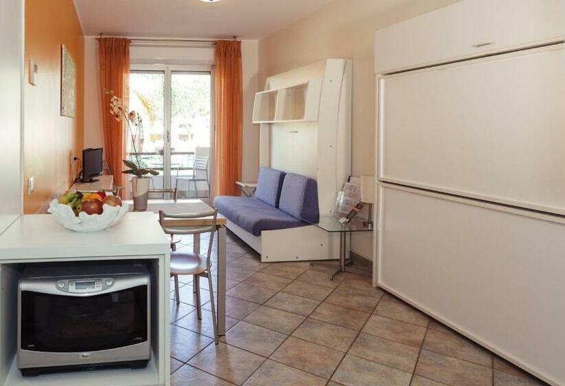 استودیوی استاندارد, Residence Greco