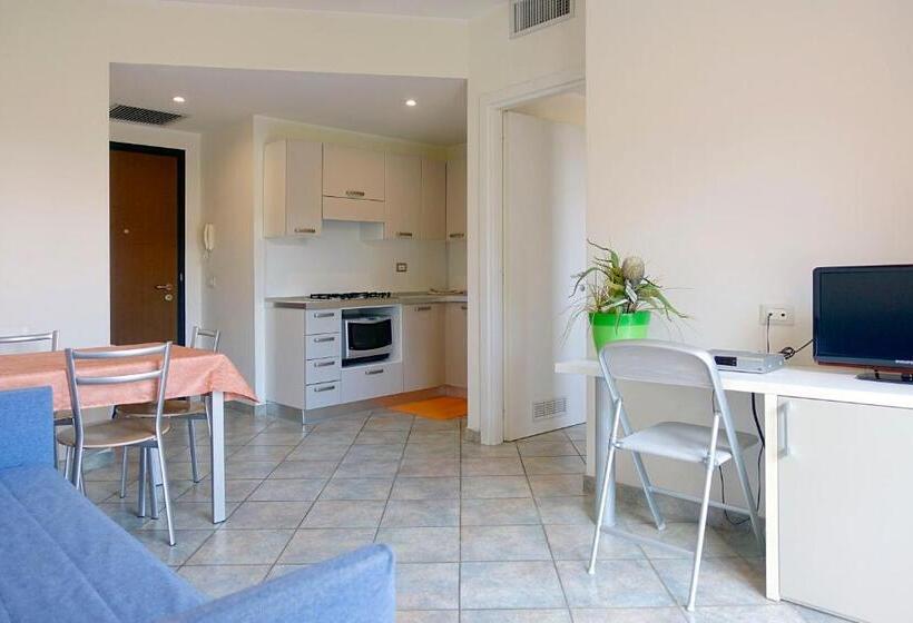 آپارتمان 1 خوابه با چشم‌انداز باغ, Residence Greco