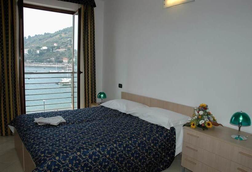 اتاق استاندارد سه نفره, Residence Le Terrazze