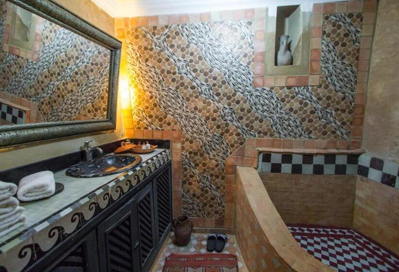 اتاق استاندارد سه نفره, Riad D Or Meknes