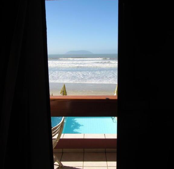 سوییت با چشم‌انداز دریا, Pousada Casa Na Praia
