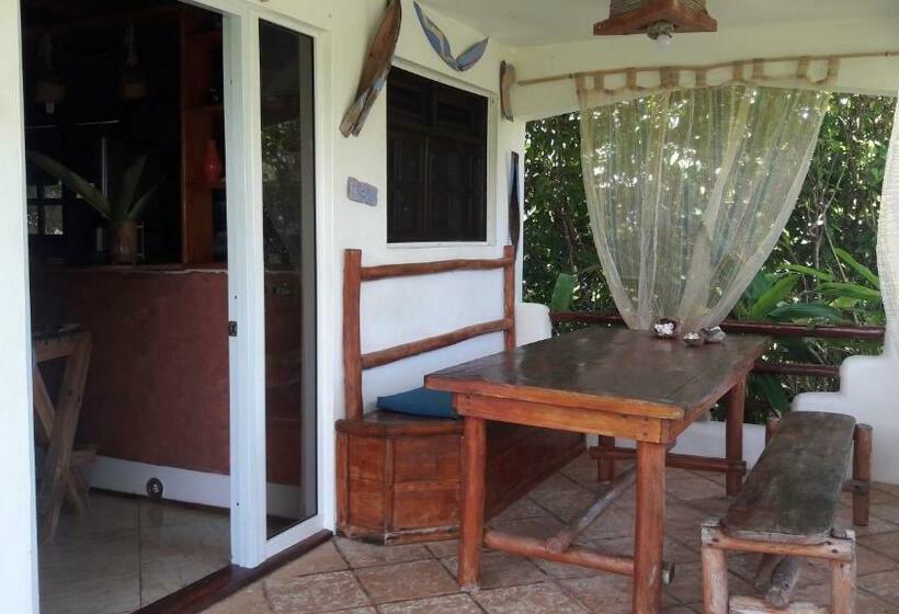 کابین, Villa La Caleta