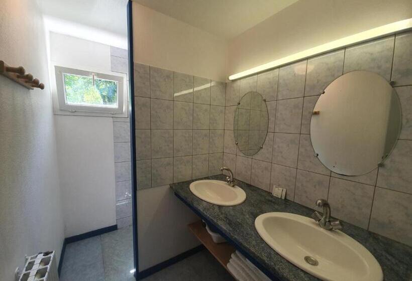 کلبه ییلاقی, Appart Le Chili  Quartier Thermal  Lit Fait