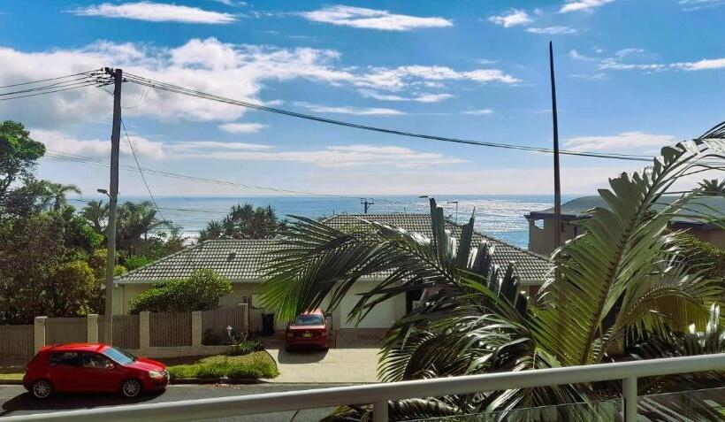 آپارتمان 2 خوابه با چشم‌انداز دریا, Grandview Apartments