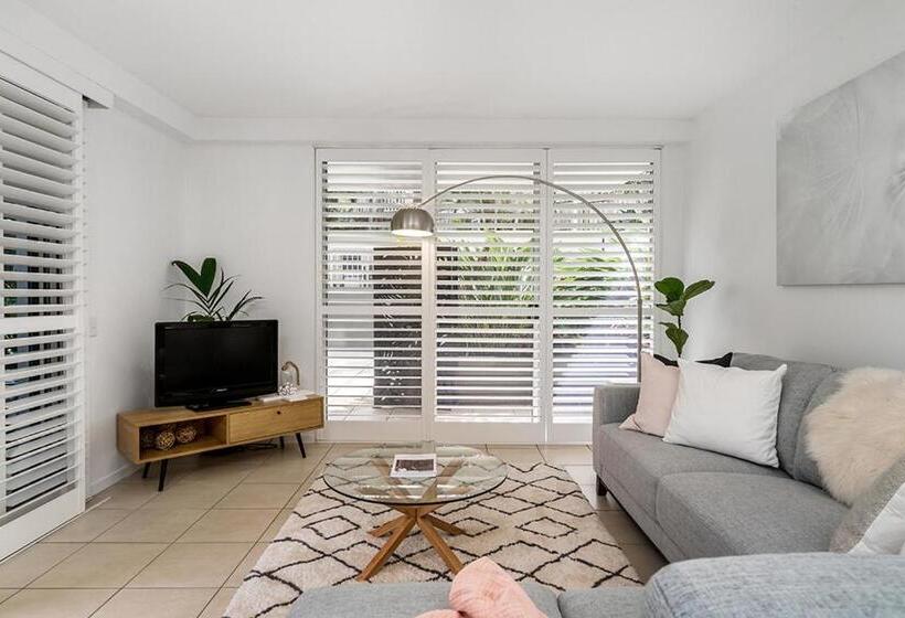 آپارتمان 1 خوابه با چشم‌انداز باغ, Grandview Apartments