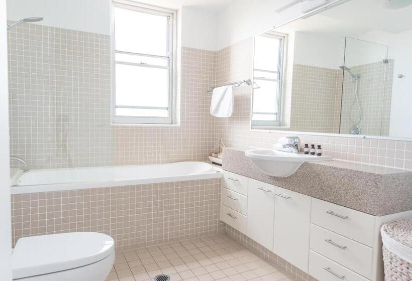 2 Bedrooms Premium Apartment River View, Grandview Apartments