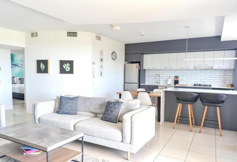 2 Bedrooms Premium Apartment River View, Grandview Apartments