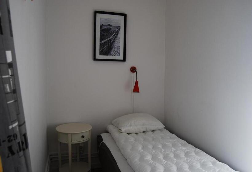 اتاق استاندارد یک تخته با سرویس بهداشتی مشترک, Halmstad Hotell & Vandrarhem Kaptenshamn