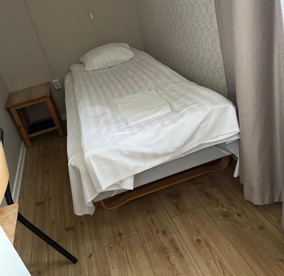 اتاق استاندارد یک تخته با سرویس بهداشتی مشترک, Halmstad Hotell & Vandrarhem Kaptenshamn