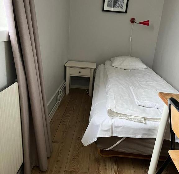 اتاق استاندارد یک تخته با سرویس بهداشتی مشترک, Halmstad Hotell & Vandrarhem Kaptenshamn