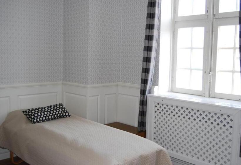 اتاق استاندارد سه نفره, Halmstad Hotell & Vandrarhem Kaptenshamn