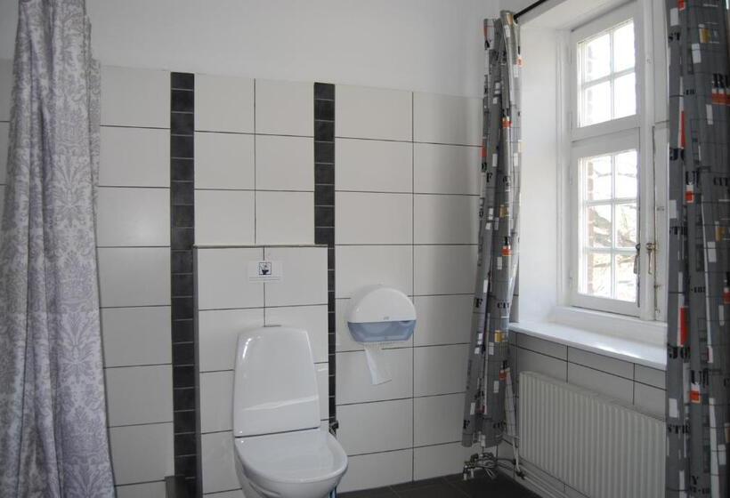 اتاق استاندارد سه نفره, Halmstad Hotell & Vandrarhem Kaptenshamn