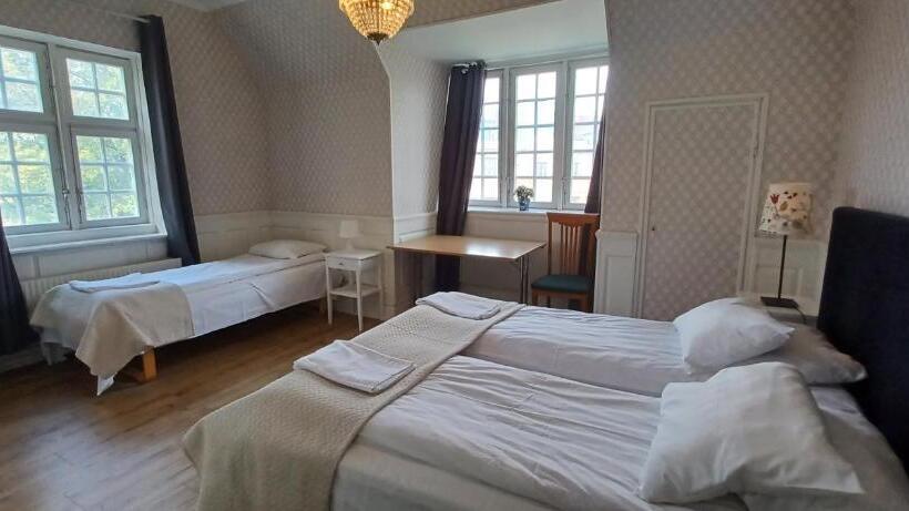 اتاق استاندارد سه نفره, Halmstad Hotell & Vandrarhem Kaptenshamn