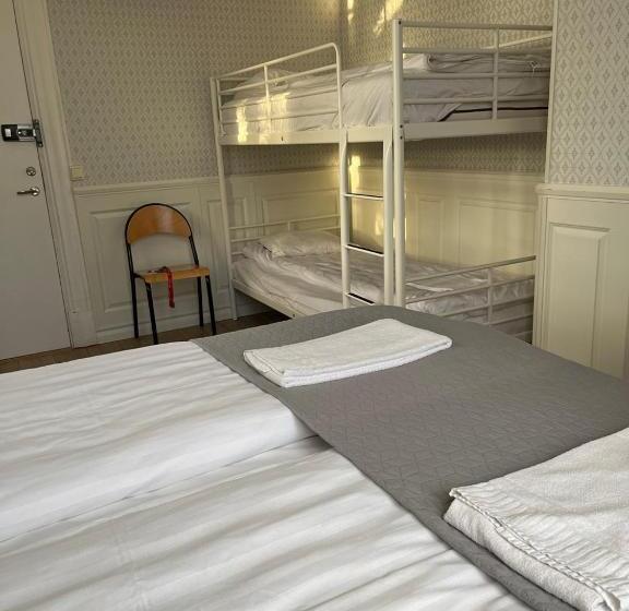 اتاق استاندارد چهار تخته, Halmstad Hotell & Vandrarhem Kaptenshamn