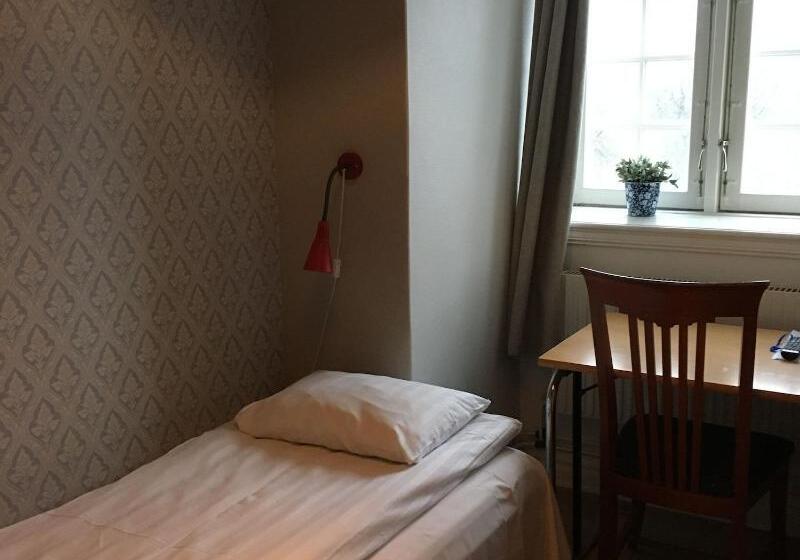 اتاق استاندارد یک نفره, Halmstad Hotell & Vandrarhem Kaptenshamn