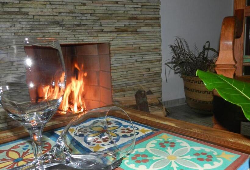 بانگلوی استاندارد, Pousada Recanto Do Pinheirão