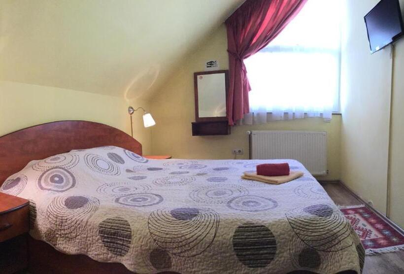 سوئیت 2 خوابه, Pension Casa Timar