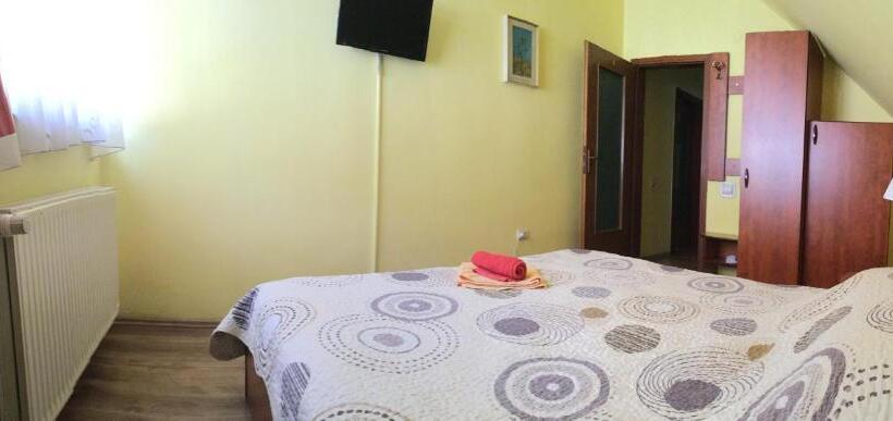 سوئیت 2 خوابه, Pension Casa Timar