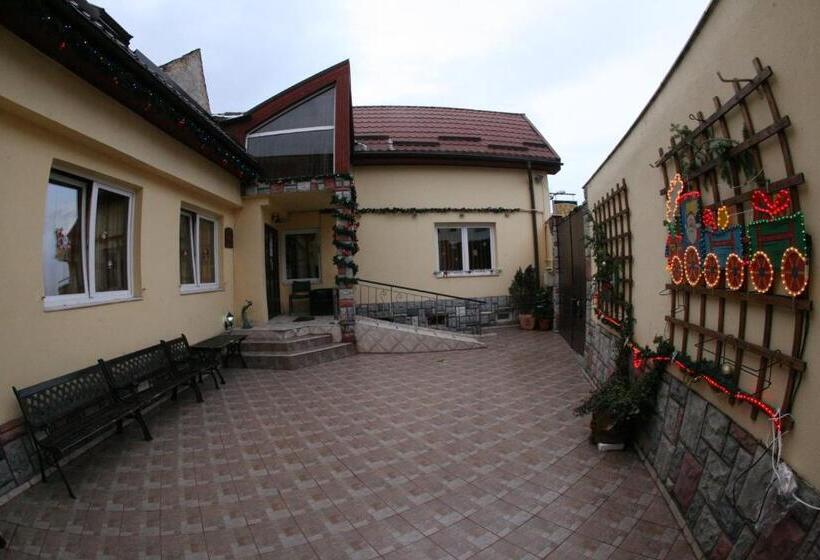 ویلای 1 خوابه, Pension Casa Timar