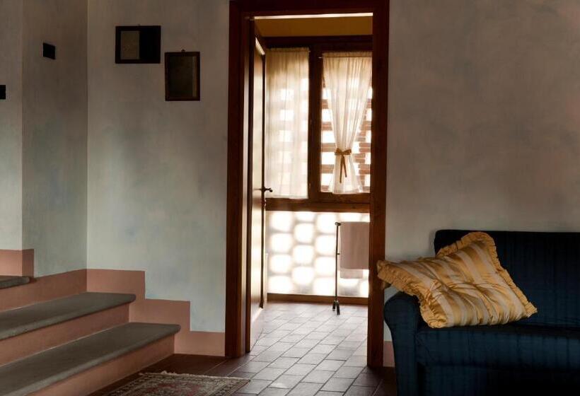 اتاق استاندارد سه نفره, Agriturismo Fattoria Rozzalupi