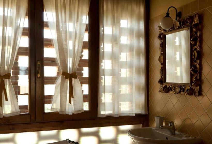 اتاق استاندارد سه نفره, Agriturismo Fattoria Rozzalupi