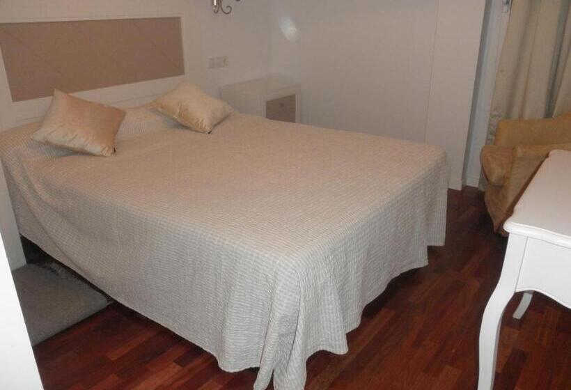 اتاق استاندارد, Hostal Doña Blanca