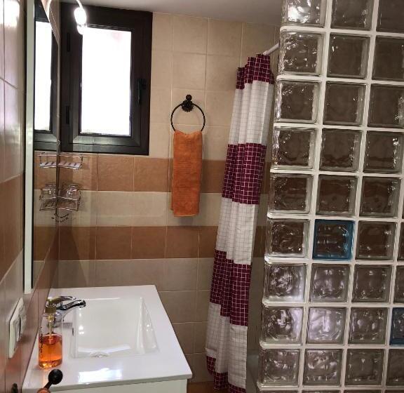 اتاق استاندارد, La Casa En El Centro