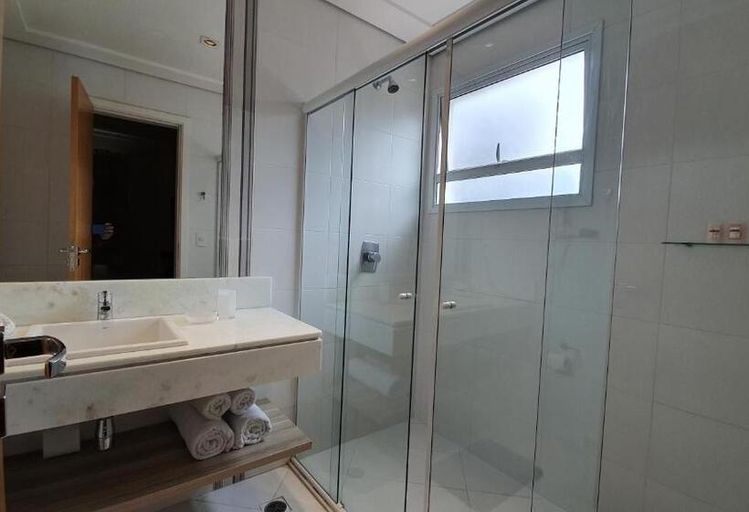 اتاق لوکس, Pousada Annecy   Capivari Fácil Acesso Ao Centrinho E Baden Bar