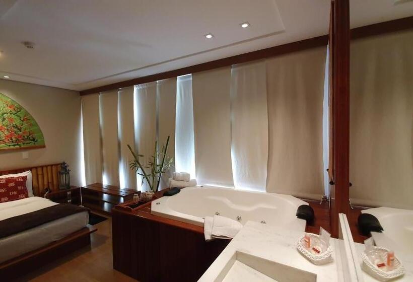 اتاق استاندارد با وان آب گرم, Pousada Annecy   Capivari Fácil Acesso Ao Centrinho E Baden Bar
