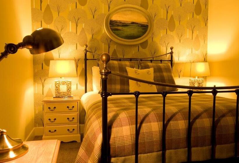 اتاق سوپریور با تخت بزرگ, Sandown House
