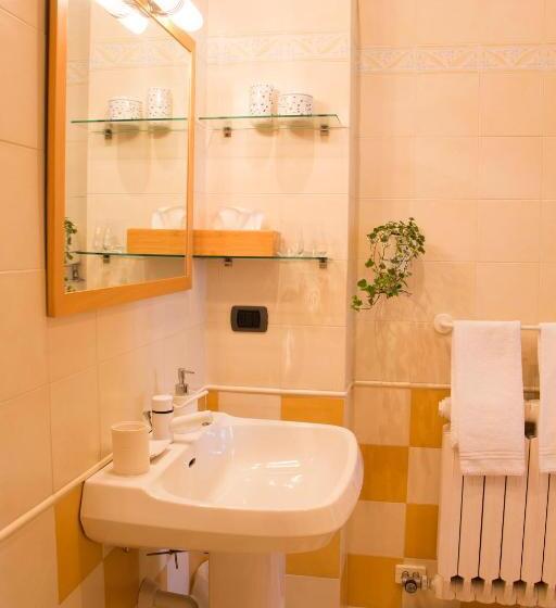 اتاق استاندارد, L'aromatario