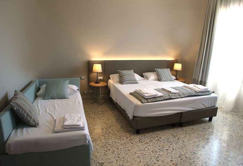 اتاق استاندارد سه نفره, San Germano