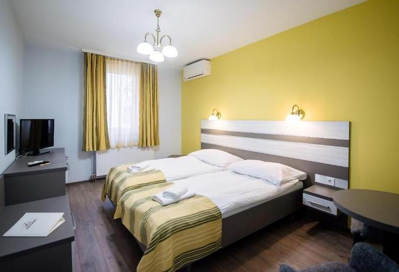 اتاق استاندارد, Lux Panzió
