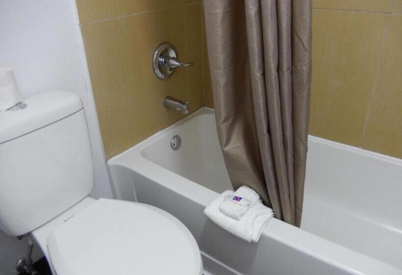 اتاق کلاسیک چهارنفره, Motel 6 Portland, Tx