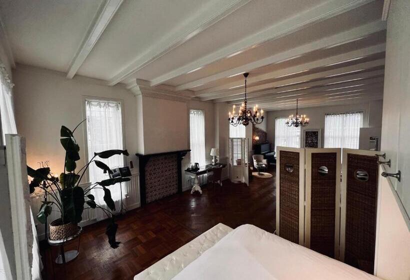 سوییت سوپریور, Het Oude Raadhuis