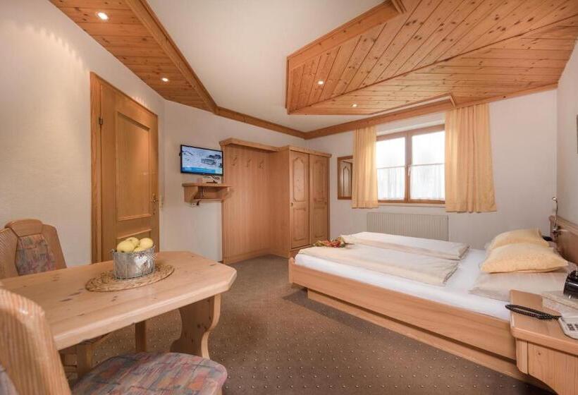 اتاق استاندارد با بالکن, Gästehaus Gratz   Inklusive Eintritt In Die Alpentherme