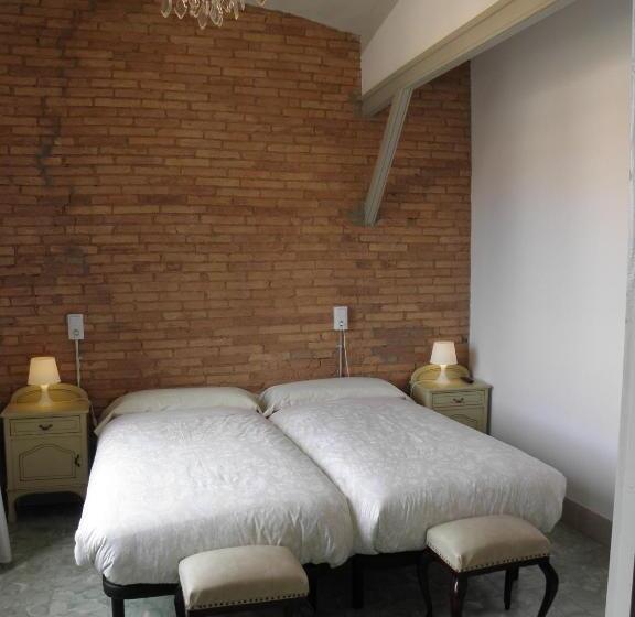 اتاق استاندارد, Hostal Cal Pla