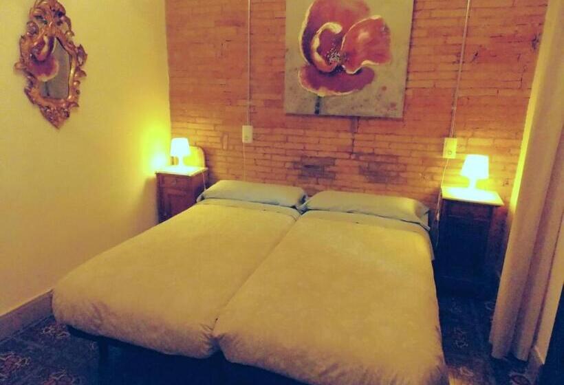 اتاق استاندارد, Hostal Cal Pla