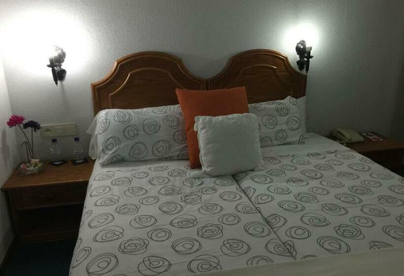 اتاق استاندارد, Hostal Victoria