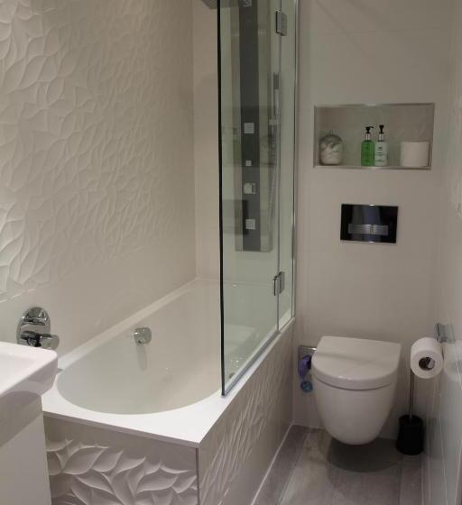 اتاق استاندارد, The Salty Monk Bed & Breakfast