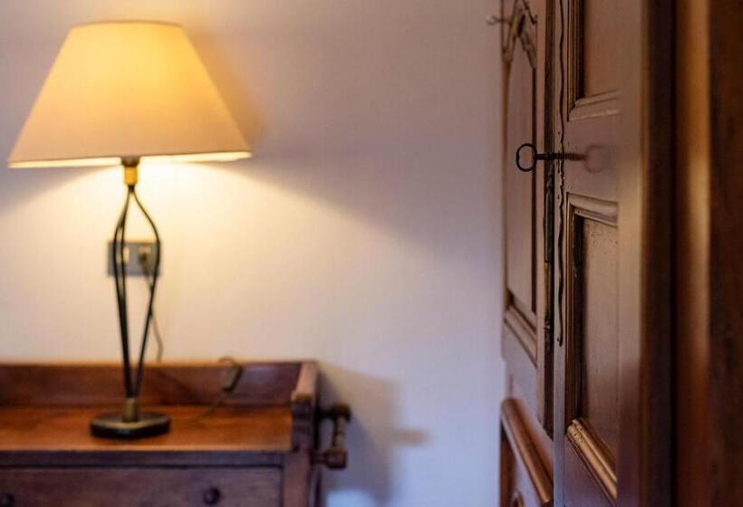 اتاق استاندارد سه نفره, Agriturismo La Rombaia