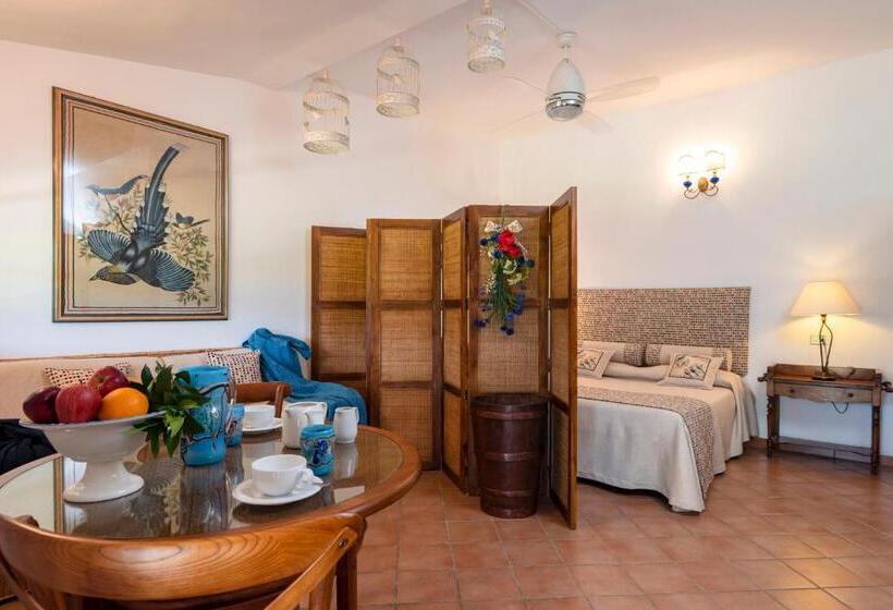 اتاق استاندارد سه نفره, Agriturismo La Rombaia