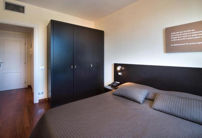 Deluxe Triple Room, Residence Acqua Del Conte