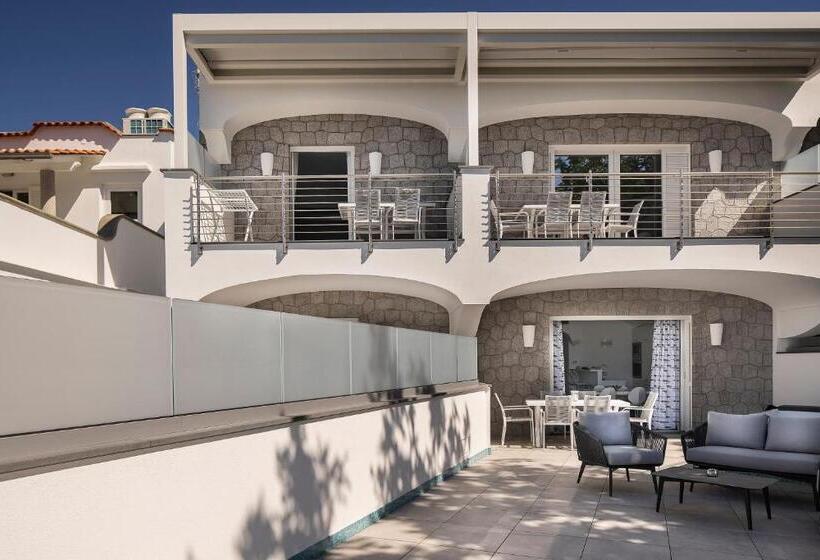 سوئیت با وان آب گرم, Ischia Blu Resort